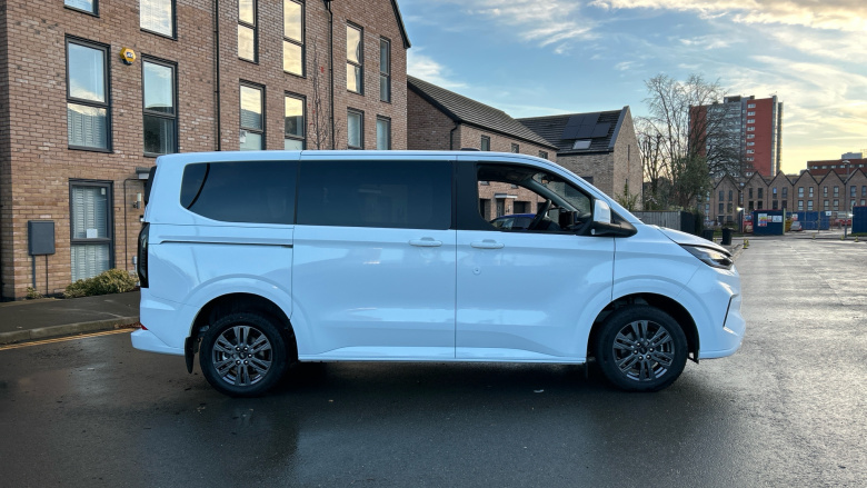 Ford Tourneo Custom 320 L1 Diesel Fwd 2.0 EcoBlue 136ps H1 Titanium 8 seater Auto